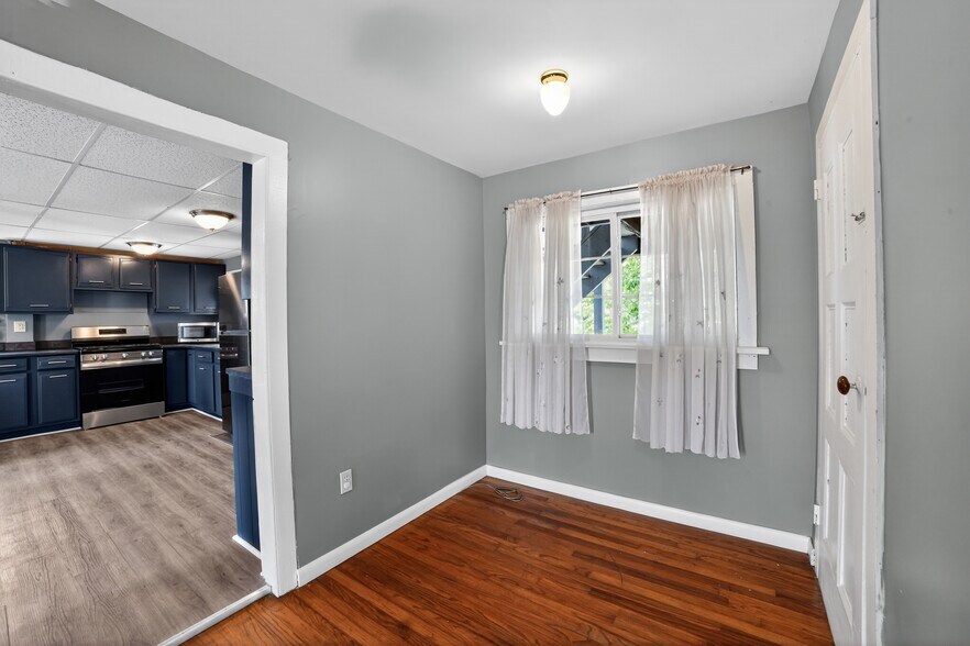 More Photos Of 464 Main St, New Milford Storefront Retail Office For Sale