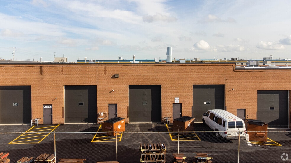 More Photos Of 610 Bowes Rd, Vaughan Warehouse For Sale