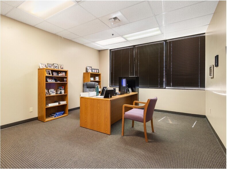 More Photos Of 1420 80th St SW, Everett Warehouse For Sale