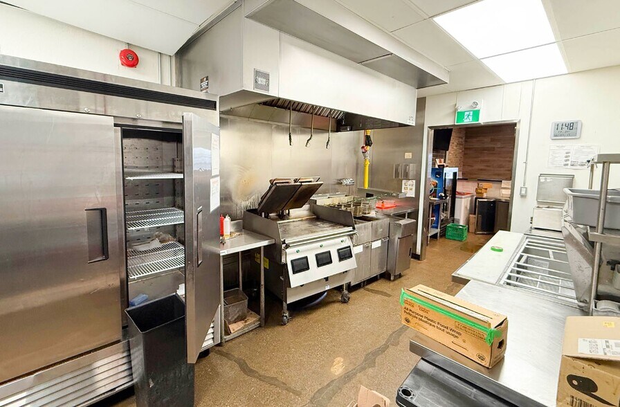 More Photos Of 3643-3739 Portage Rd, Niagara Falls General Retail For Lease