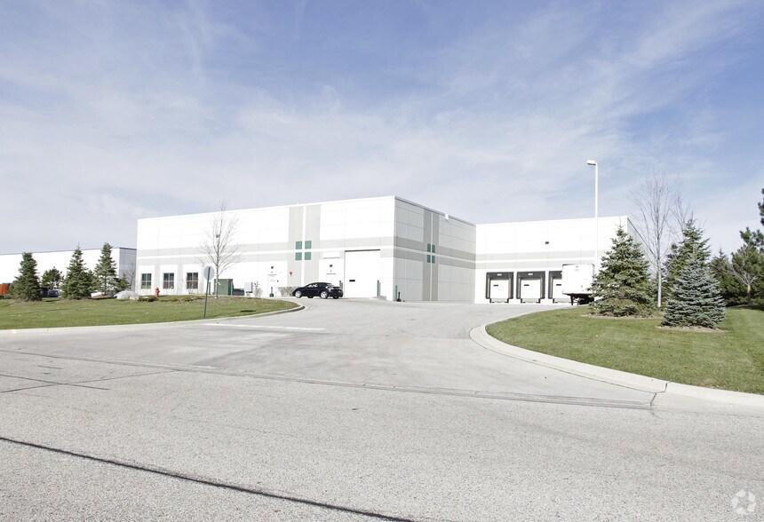 More Photos Of 1940 USG Dr, Libertyville Manufacturing For Lease