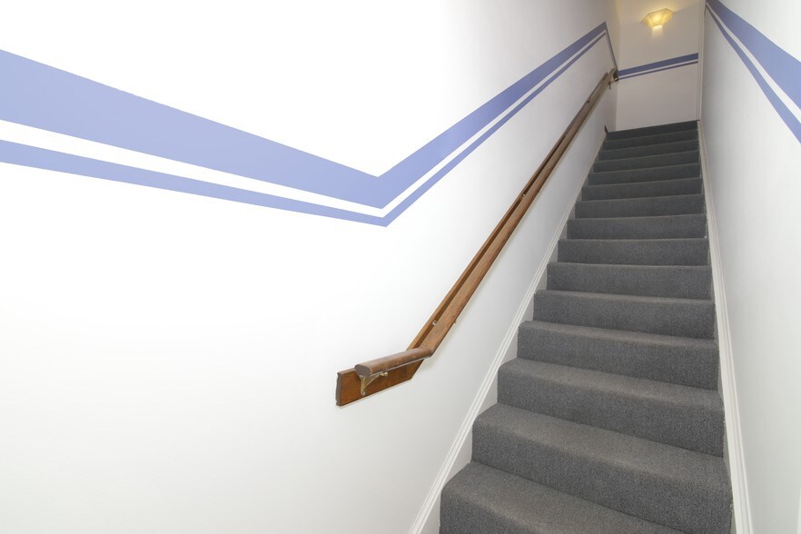 More Photos Of 9300-9306 Old Keene Mill Rd, Burke Loft Creative Space For Lease