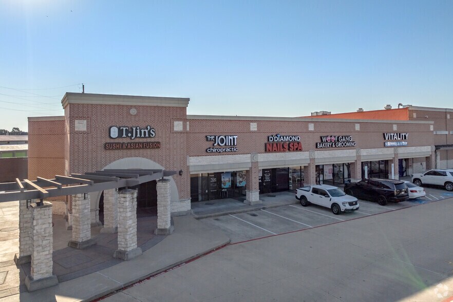 More Photos Of 8765-8765 Spring Cypress Rd, Spring General Retail For Sale