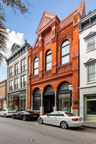 More Photos Of 363 King St, Charleston Storefront Retail Residential For Lease