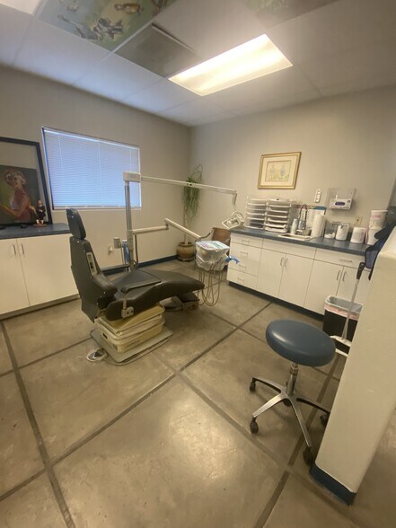 More Photos Of 2025 W Grant Rd, Tucson Medical For Sale
