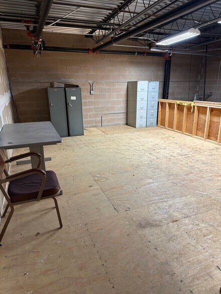 More Photos Of 81 Western Industrial Dr, Cranston Warehouse For Sale