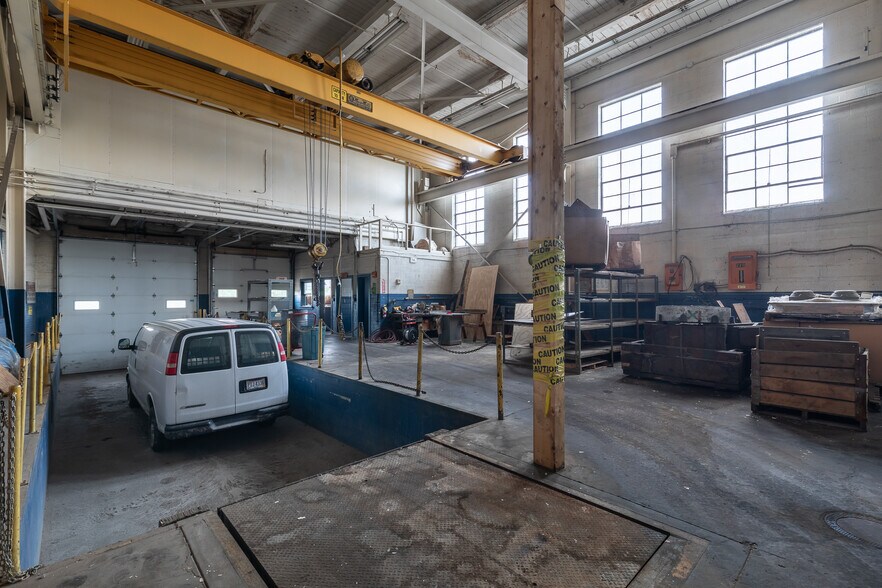 More Photos Of 24000 Lakeland Blvd, Euclid Manufacturing For Sale