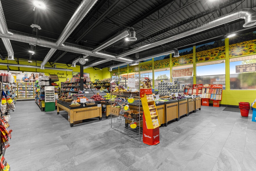 More Photos Of 14730 Champaign Rd, Allen Park Storefront Retail Office For Sale