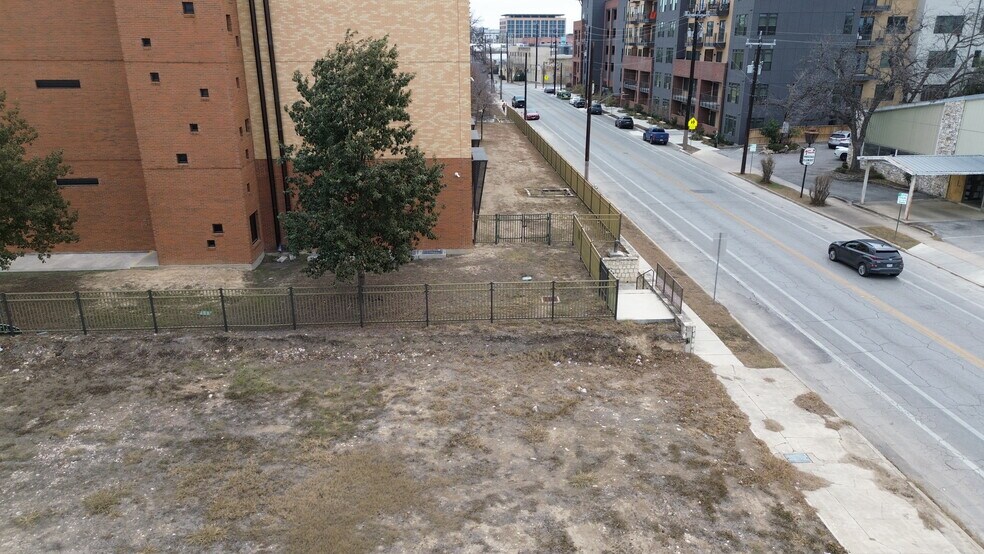 More Photos Of 309 W Josephine St, San Antonio Land For Sale