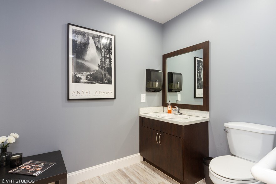 More Photos Of 212 SE 8th St, Fort Lauderdale Office Residential For Sale