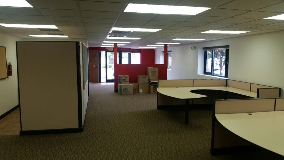 More Photos Of 5521 Cannon Dr, Monroe Light Distribution For Lease