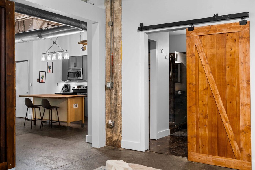 More Photos Of 659 Auburn Ave, Atlanta Loft Creative Space For Sale