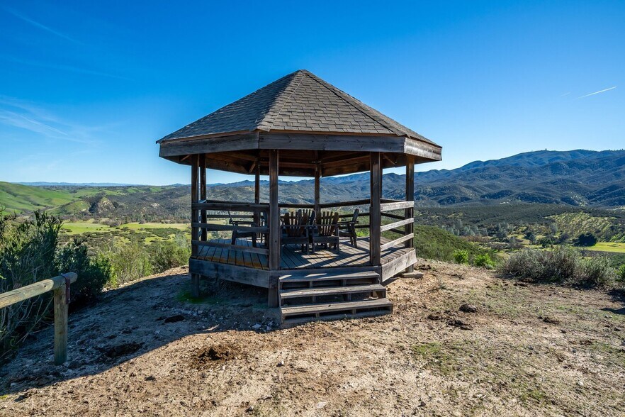More Photos Of 535 Calf Canyon Hwy, Creston Winery Vineyard For Sale