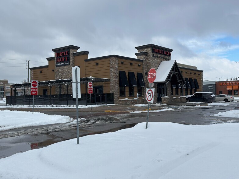 More Photos Of 20 Cottrelle Blvd, Brampton Restaurant For Sale