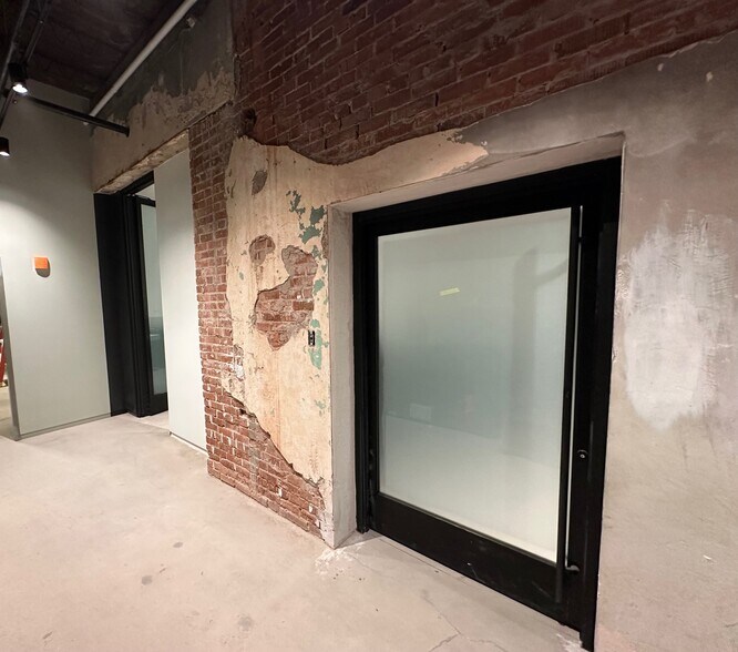 More Photos Of 302 W Monroe St, Phoenix Religious Facility For Lease