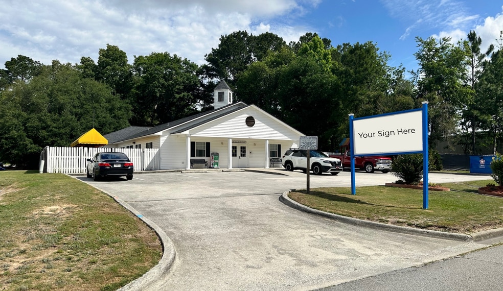 Primary Photo Of 794 King George Blvd, Savannah Schools For Lease