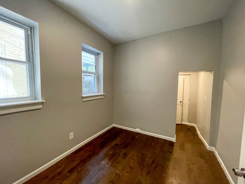 More Photos Of 2422-2436 N Calvert St, Baltimore Apartments For Sale
