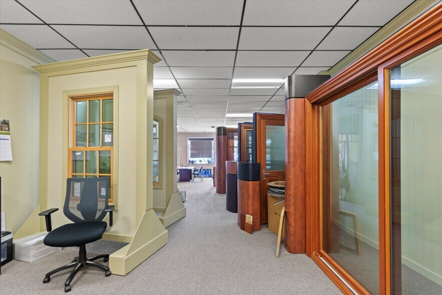 More Photos Of 2107 Whitesburg Dr SE, Huntsville Storefront For Lease