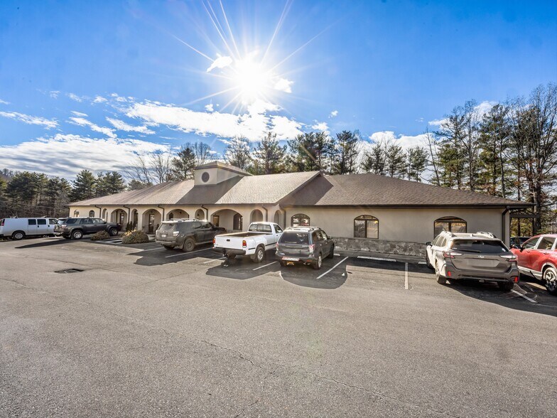 More Photos Of 2159 Hendersonville Rd, Arden Medical For Lease