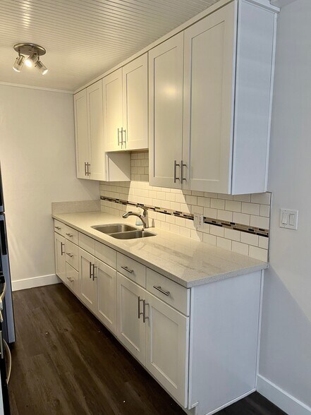 More Photos Of 1014 N Oxford Ave, Los Angeles Apartments For Sale