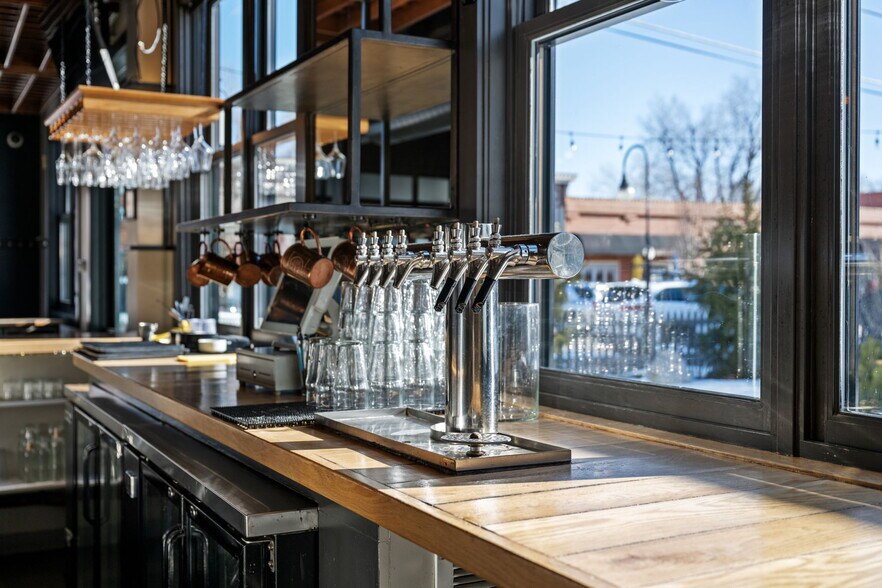 More Photos Of 121 E 2nd Ave, Niwot Restaurant For Sale