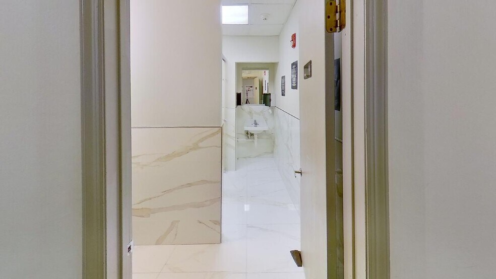 More Photos Of 358-360 1st St, Hoboken Medical For Lease