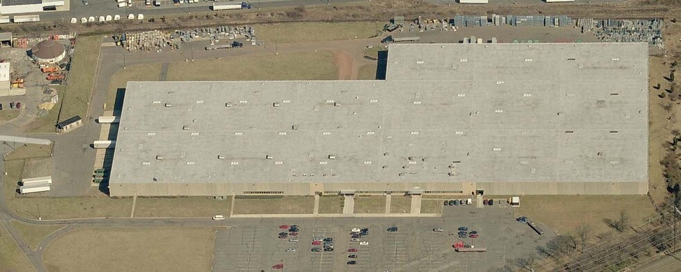 More Photos Of 1 Truman Dr S, Edison Warehouse For Lease