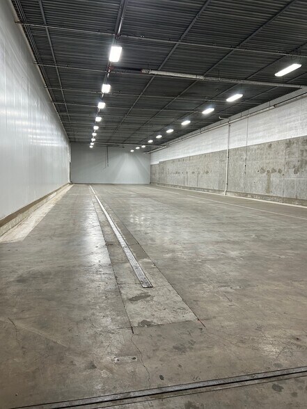 More Photos Of 12301 Farmington Rd, Livonia Food Processing For Sale
