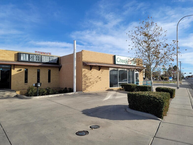 More Photos Of 1000 N Main St, Las Cruces General Retail For Lease