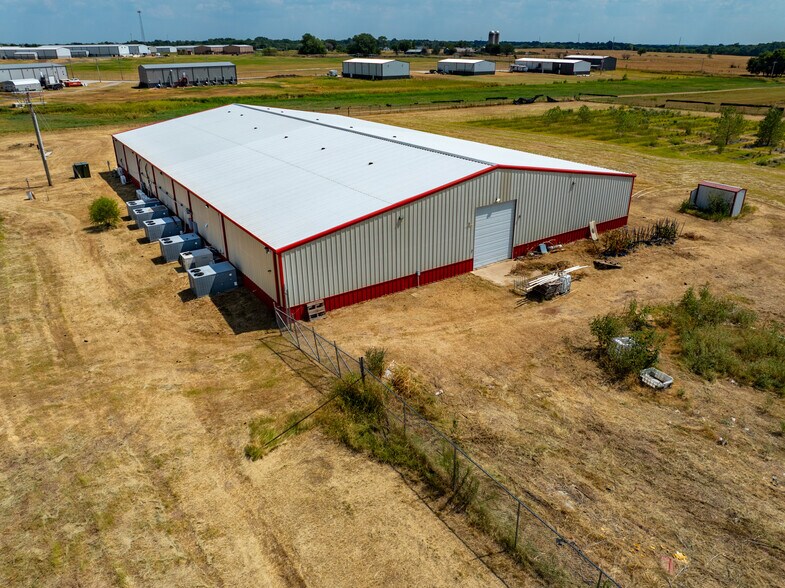 More Photos Of 4295 Banner Rd, Noble Storefront For Lease