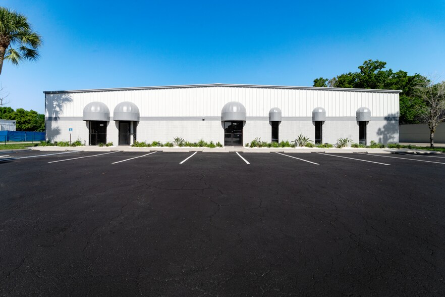 More Photos Of 5826-5830 Corporation Cir, Fort Myers Warehouse For Sale