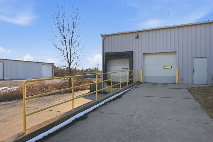 More Photos Of 3209 Clearfield Ct, Fort Wayne Warehouse For Sale