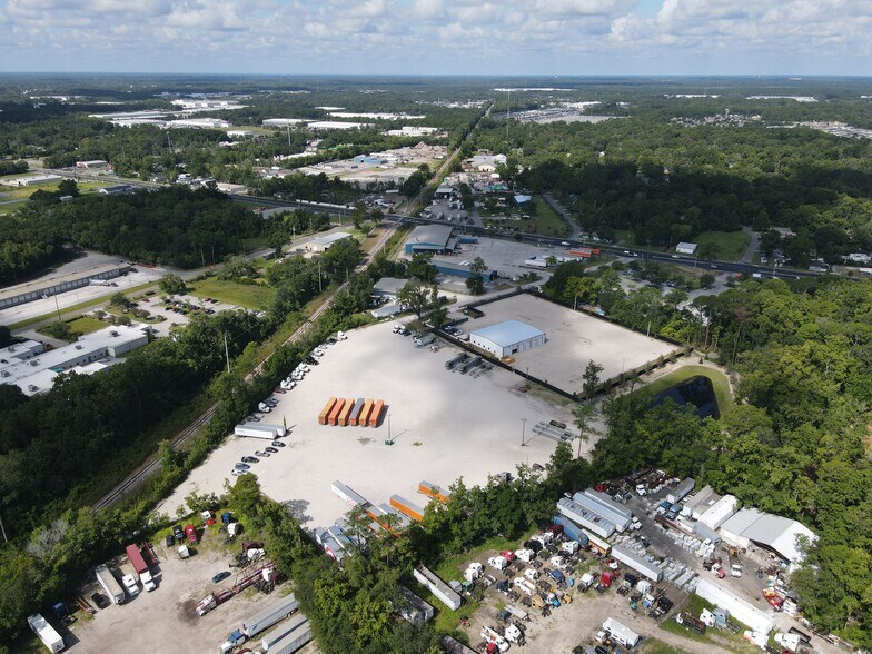 More Photos Of 3535 Rio Grande Ave, Jacksonville Warehouse For Lease