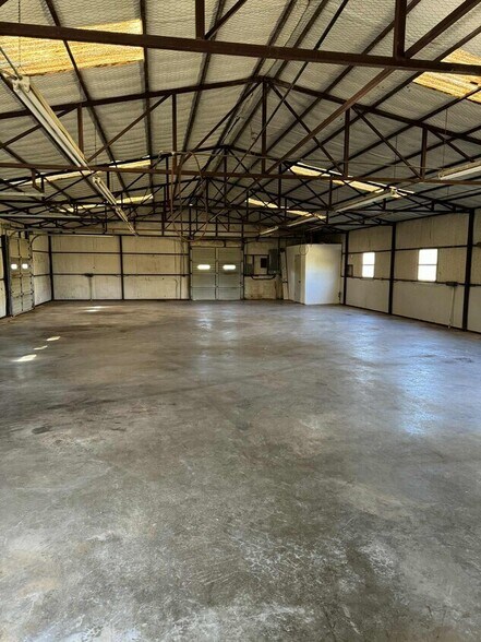 More Photos Of 4616 E Renfro St, Alvarado Warehouse For Sale