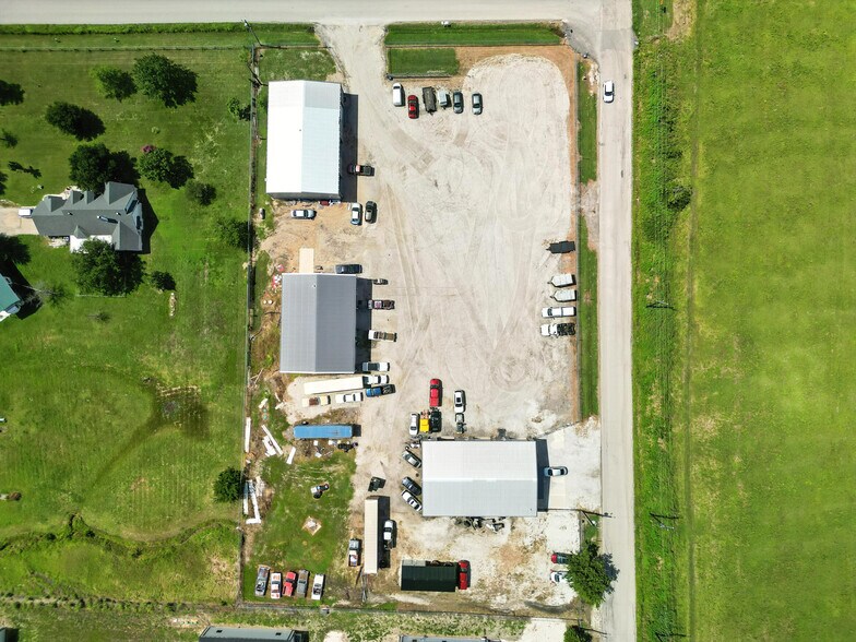 More Photos Of 5350 Ganzer Rd W, Krum Warehouse For Sale