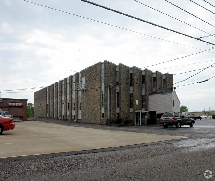 More Photos Of 1341 Market Ave N, Canton Office For Sale