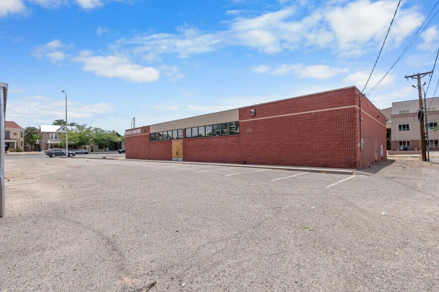 More Photos Of 221 Broadway Blvd SE, Albuquerque Freestanding For Sale