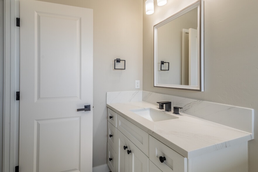 More Photos Of 2786 McCulloch N blvd, Lake Havasu City Multifamily For Sale