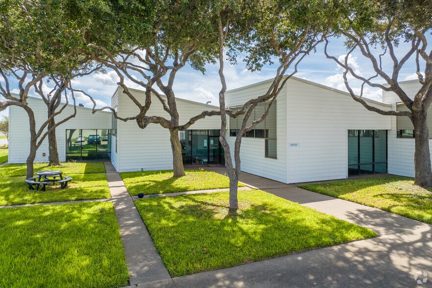 Primary Photo Of 1733 N Padre Island Dr, Corpus Christi Research And Development For Lease