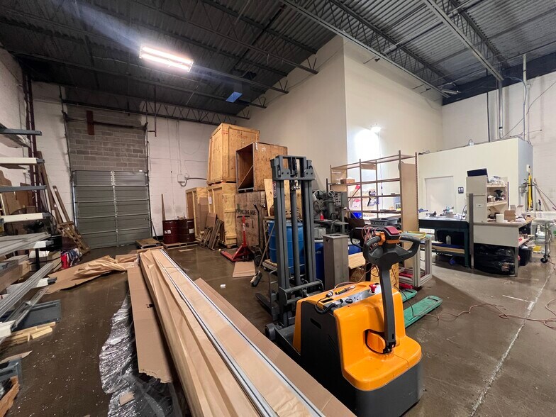 More Photos Of 243-251 Welsh Pool Rd, Exton Warehouse For Lease