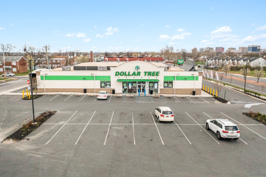 More Photos Of 2400 Govenor Printz Blvd, Wilmington General Retail For Sale