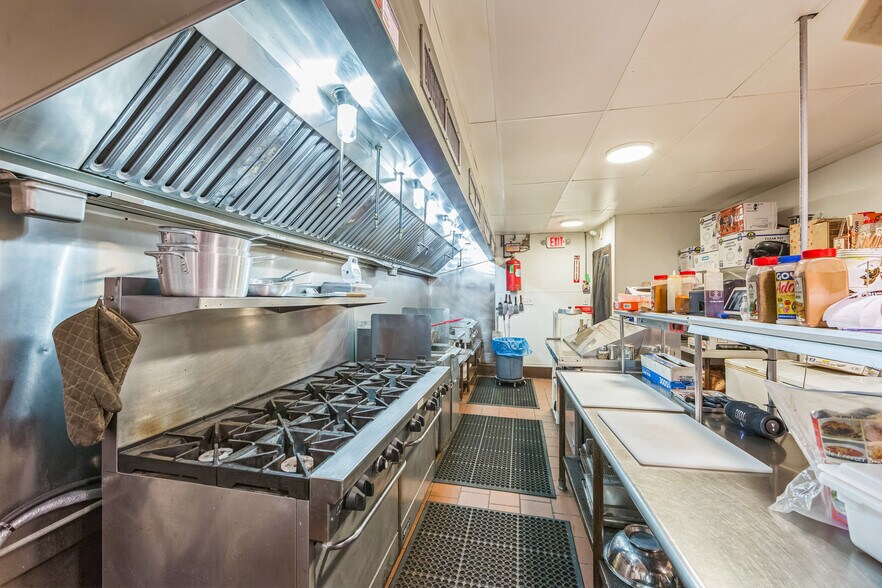 More Photos Of 211 Main St, Royersford Bar For Sale