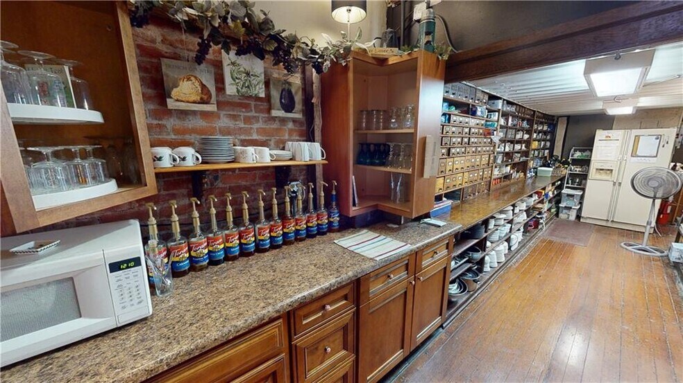 More Photos Of 116 N Illinois St, Chrisman Storefront Retail Residential For Sale