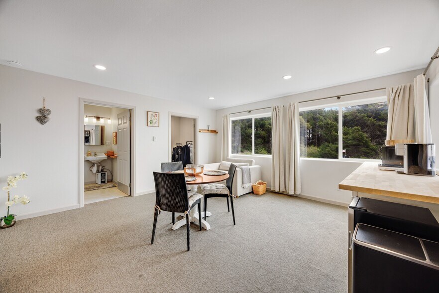 More Photos Of 129 Lower Pacific Dr, Whitethorn General Retail For Sale