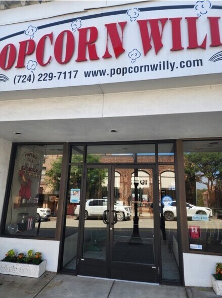 Primary Photo Of 20 N Main St, Washington Storefront Retail Residential For Sale