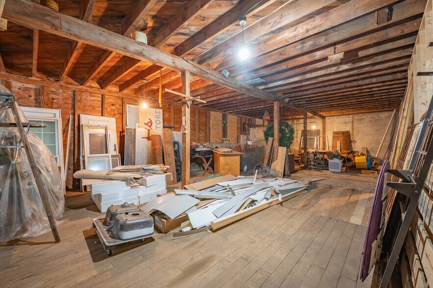 More Photos Of 11 Mount Zion Rd, Elk Creek Freestanding For Sale