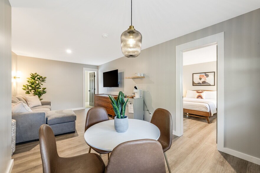 More Photos Of 4102 Soco Rd, Maggie Valley Hotel For Sale