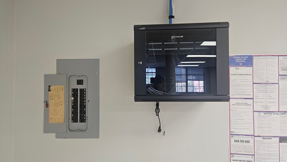 More Photos Of 159 Singleton St, Woonsocket Manufacturing For Lease