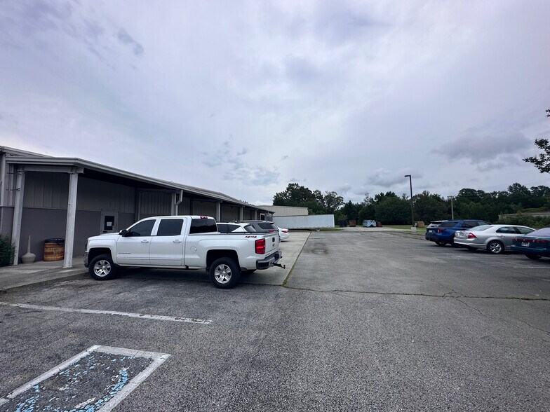 More Photos Of 505 Lake Way Pl, Tullahoma Manufacturing For Sale