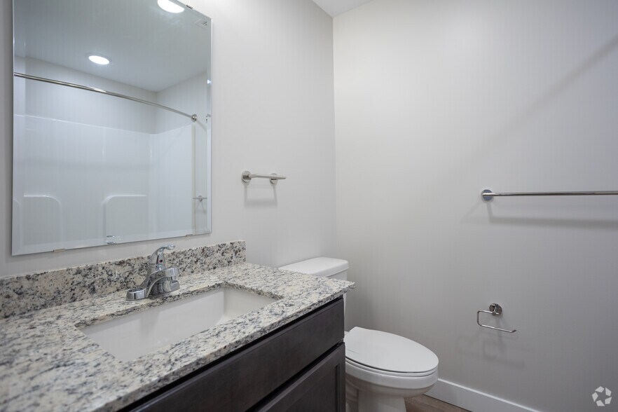 More Photos Of 900 Leonard St NW, Grand Rapids Apartments For Lease
